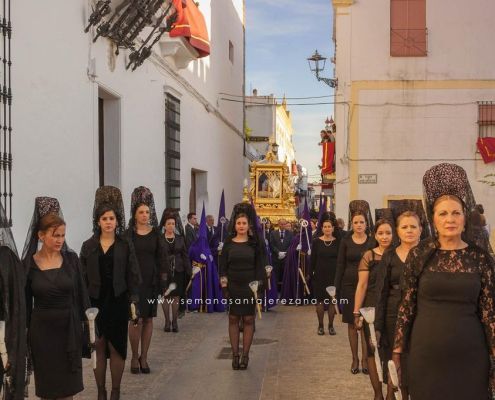 Mantillas Cofradía de Ntro Padre Jesús Nazareno Viernes Santo en la Semana Santa de Jerez de los Caballeros Mantillas Cofradía de Ntro Padre Jesús Nazareno Viernes Santo en la Semana Santa de Jerez de los Caballeros Semanasantajerezana