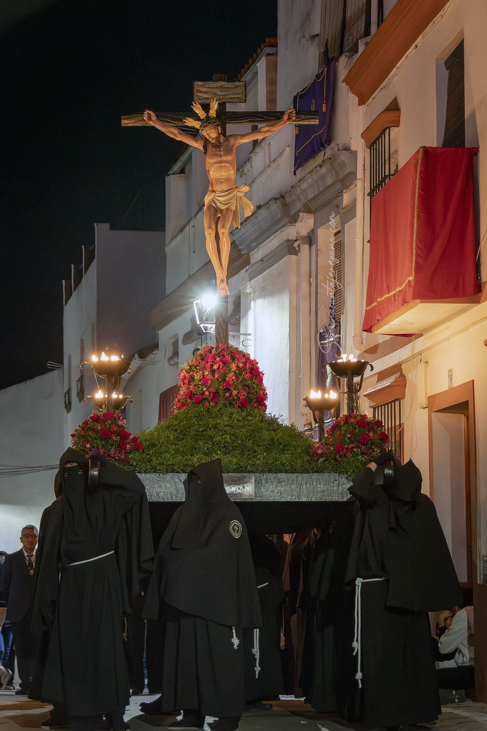 Hermandad de Penitentes del Santisimo Cristo de la Vera Cruz Lunes Santo en Jerez de los Caballeros Semanasantajerezana