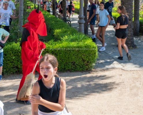 Salida y quema del rabo del Diablo 2024 en Jerez de los Caballeros 20 La tradicional salida del Diablo en Jerez de los Caballeros: un encuentro entre lo sagrado y lo profano