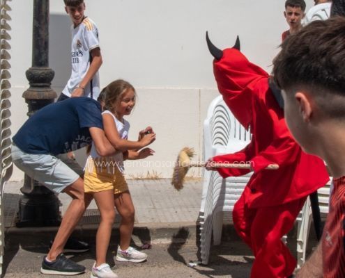 Salida y quema del rabo del Diablo 2024 en Jerez de los Caballeros 37 La tradicional salida del Diablo en Jerez de los Caballeros: un encuentro entre lo sagrado y lo profano