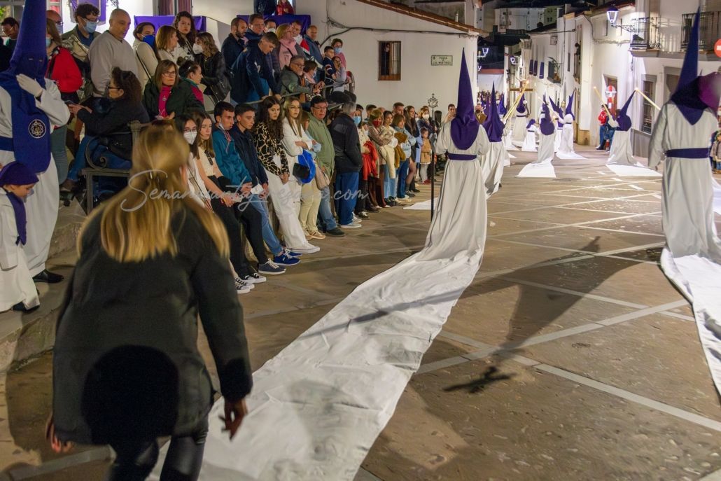 10 Consejos para disfrutar de la Semana Santa en Jerez de los Caballeros semanasantajerezana tunicas nazarenos 10 Consejos para disfrutar de la Semana Santa en Jerez de los Caballeros semanasantajerezana