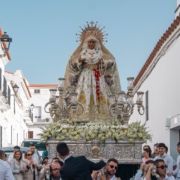 María Santísima de la Esperanza Macarena durante su salida extraordinaria al Convento Madre de Dios, 8 de junio de 2025 12 Procesión diurna histórica de la Esperanza Macarena