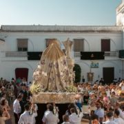 María Santísima de la Esperanza Macarena durante su salida extraordinaria al Convento Madre de Dios, 8 de junio de 2025 16 Procesión diurna histórica de la Esperanza Macarena