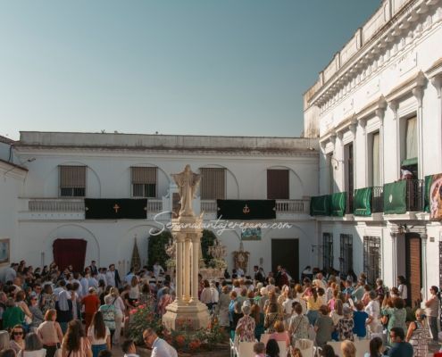 María Santísima de la Esperanza Macarena durante su salida extraordinaria al Convento Madre de Dios, 8 de junio de 2025 17 Procesión diurna histórica de la Esperanza Macarena