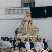 María Santísima de la Esperanza Macarena durante su salida extraordinaria al Convento Madre de Dios, 8 de junio de 2025 24 Procesión diurna histórica de la Esperanza Macarena