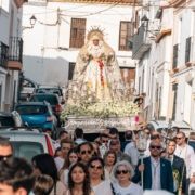 María Santísima de la Esperanza Macarena durante su salida extraordinaria al Convento Madre de Dios, 8 de junio de 2025 6 Procesión diurna histórica de la Esperanza Macarena