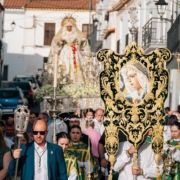María Santísima de la Esperanza Macarena durante su salida extraordinaria al Convento Madre de Dios, 8 de junio de 2025 7 Procesión diurna histórica de la Esperanza Macarena