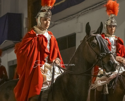 Escolta romana a caballo Cofradía del Señor Coronado de Espinas Jueves Santo en Jerez de los Caballeros Semanasantajerezana Escolta romana a caballo Cofradía del Señor Coronado de Espinas Jueves Santo en Jerez de los Caballeros Semanasantajerezana