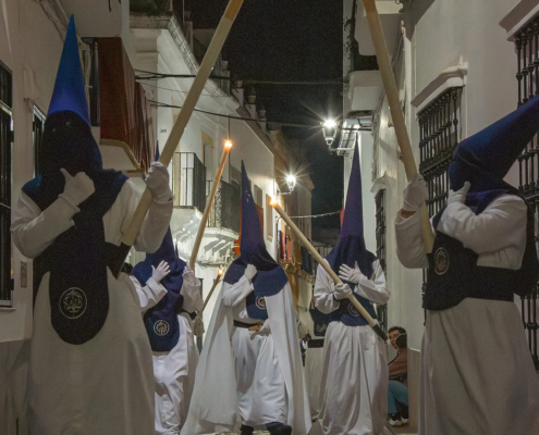 Nazarenos 2 Procesión de la Cofradía del Señor Coronado de Espinas Jueves Santo en la Semana Santa de Jerez de los Caballeros Semanasantajerezana Nazarenos 2 Procesión de la Cofradía del Señor Coronado de Espinas Jueves Santo en la Semana Santa de Jerez de los Caballeros Semanasantajerezana