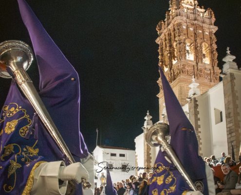 Nazarenos 3 Procesión de la Cofradía del Señor Coronado de Espinas Jueves Santo en la Semana Santa de Jerez de los Caballeros Semanasantajerezana Nazarenos 3 Procesión de la Cofradía del Señor Coronado de Espinas Jueves Santo en la Semana Santa de Jerez de los Caballeros Semanasantajerezana
